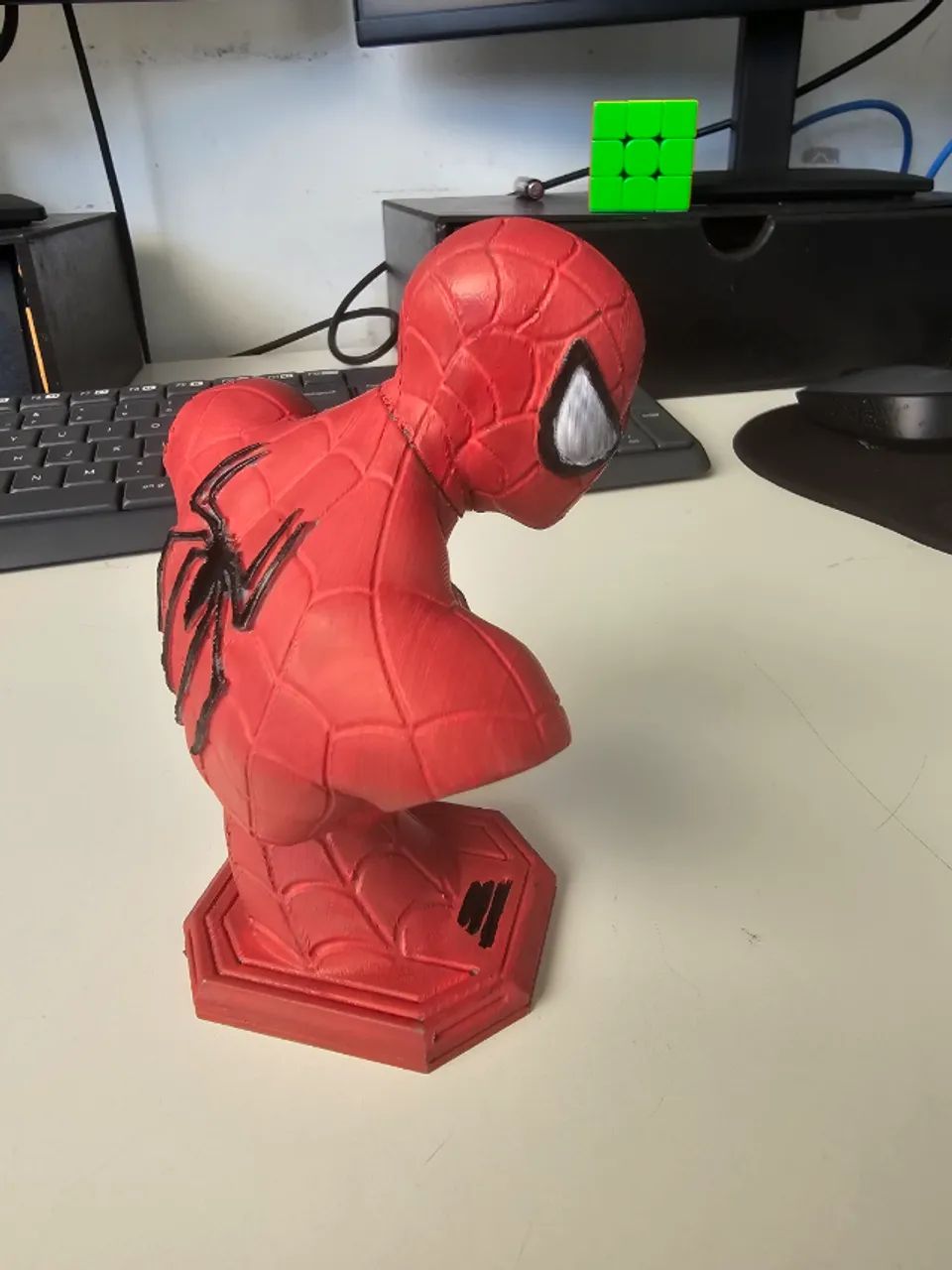 Busto Homem-Aranha impresso em 3D e pintado à mão - Foto 3
