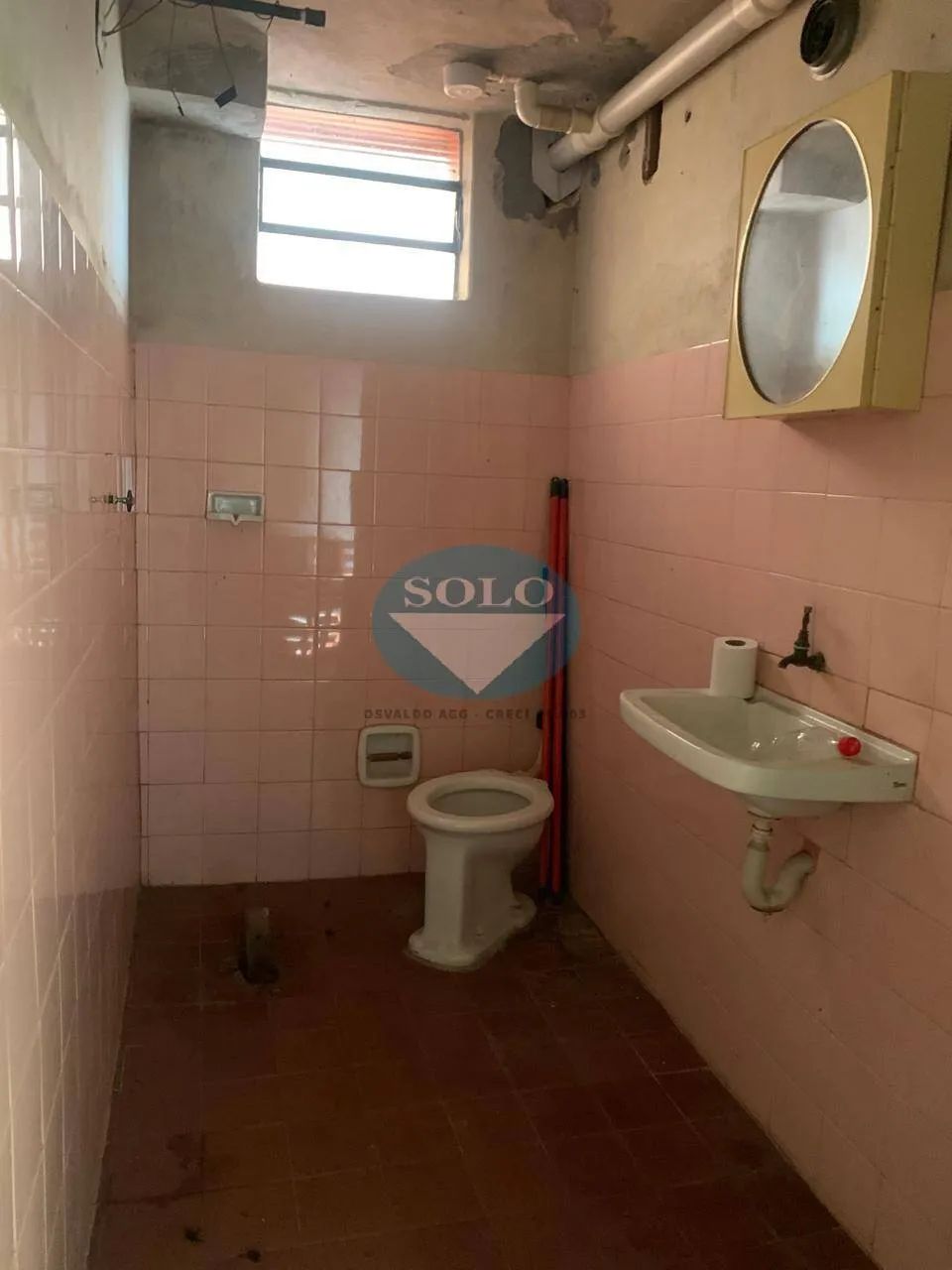 2 comodos, Wc, area serviço, av. dos Ferroviarios, estacionamento v.autos - Foto 4