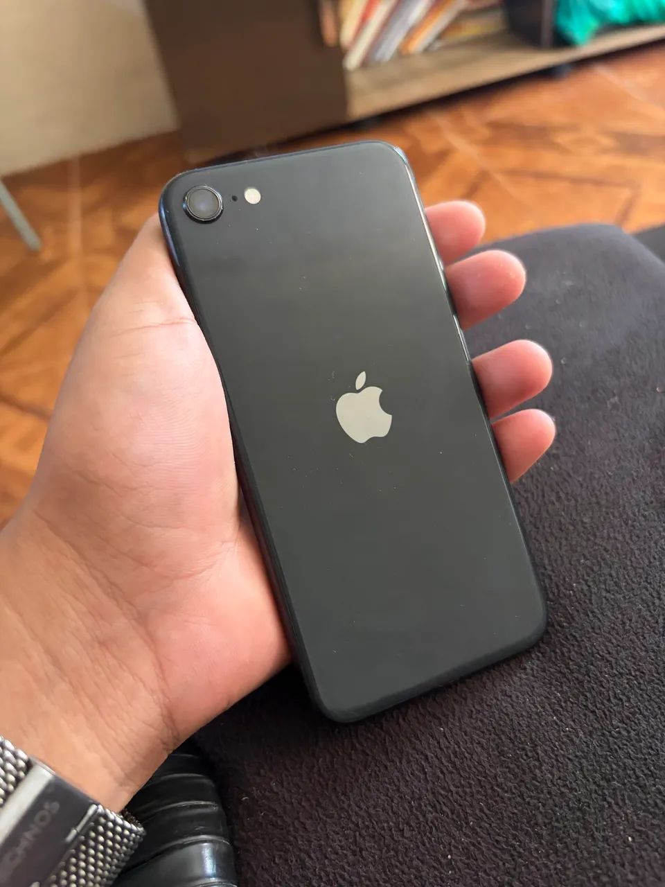 IPHONE SE, tela quebrada 