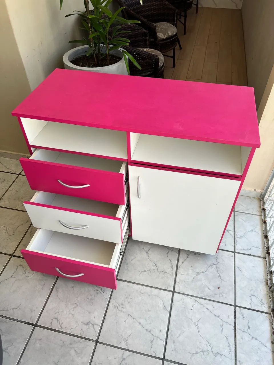 Cômoda 100% MDF, 1 porta e 3 gavetas.  - Foto 5
