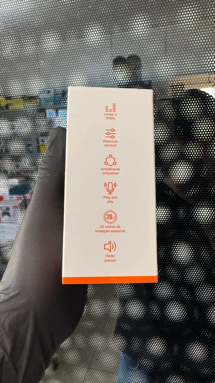 Microfone De Lapela Sem Fio Profissional Com Estojo De Recarga Digital - Foto 2