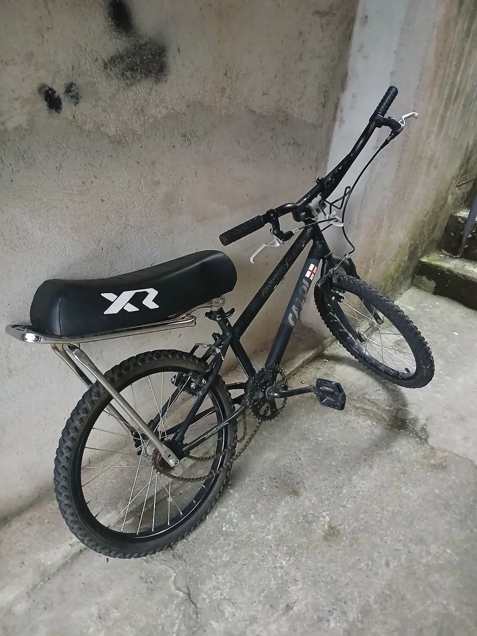Vendo uma bicicleta aro  20,  valor 300,00