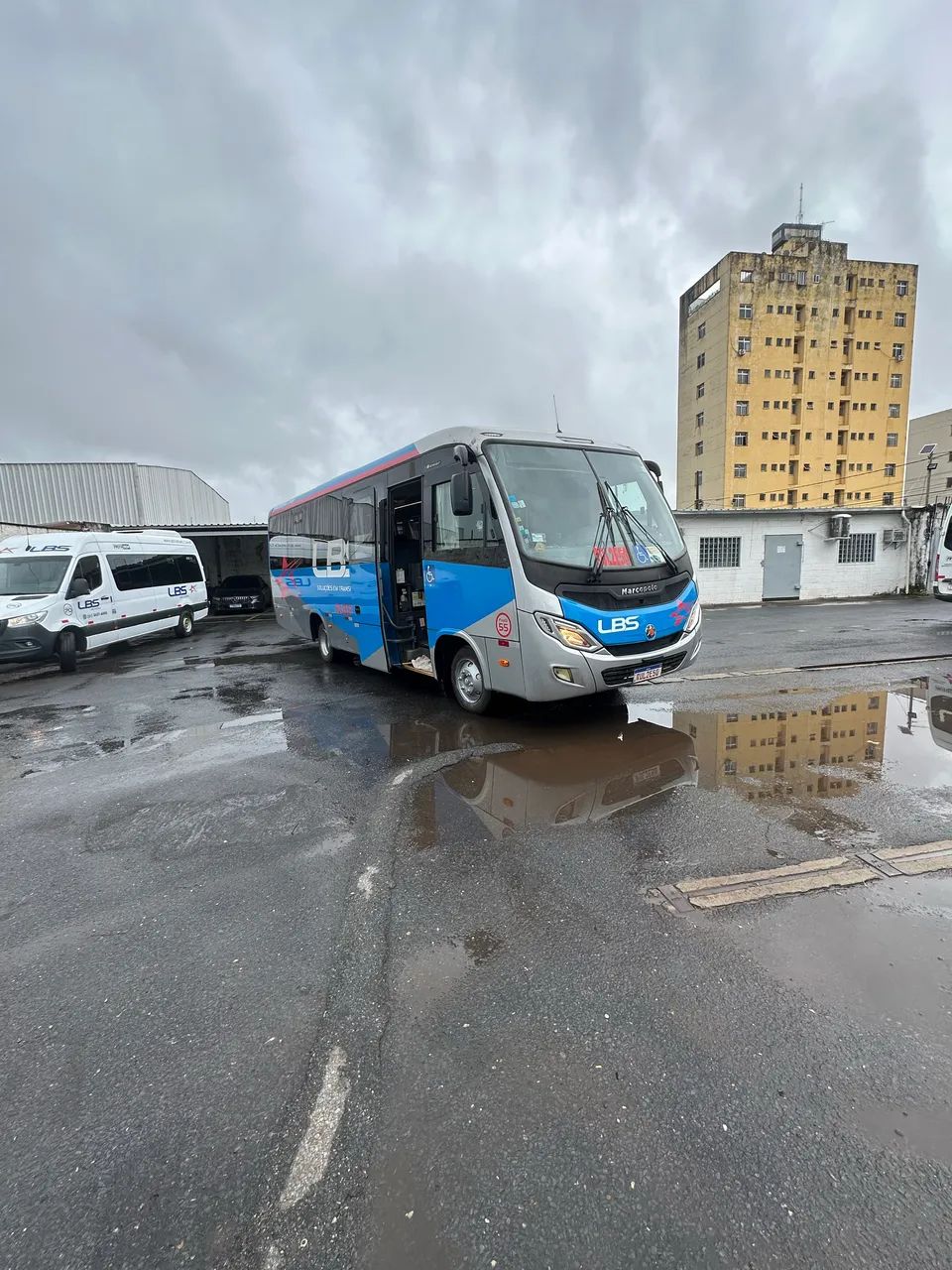 Micro ônibus senior executivo - Foto 9