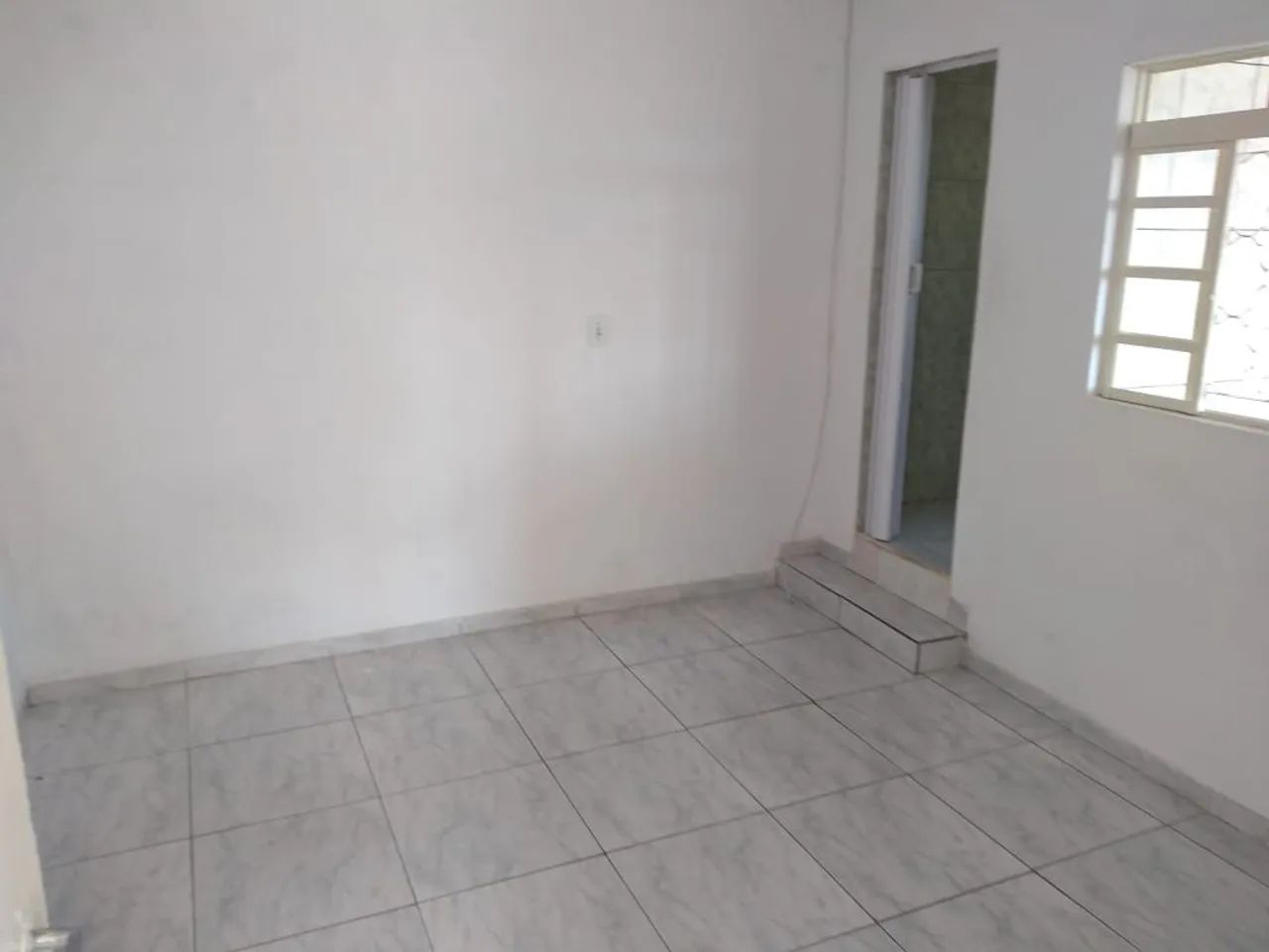 CASA PARA ALUGAR - 1 DORMITÓRIO