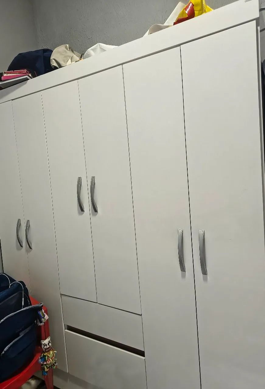 Guarda roupa Branco da marca bartira