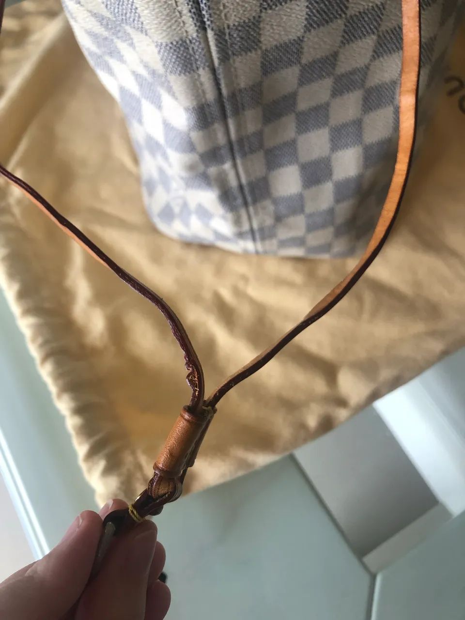 Bolsa Neverfull Louis Vuitton  - Foto 4