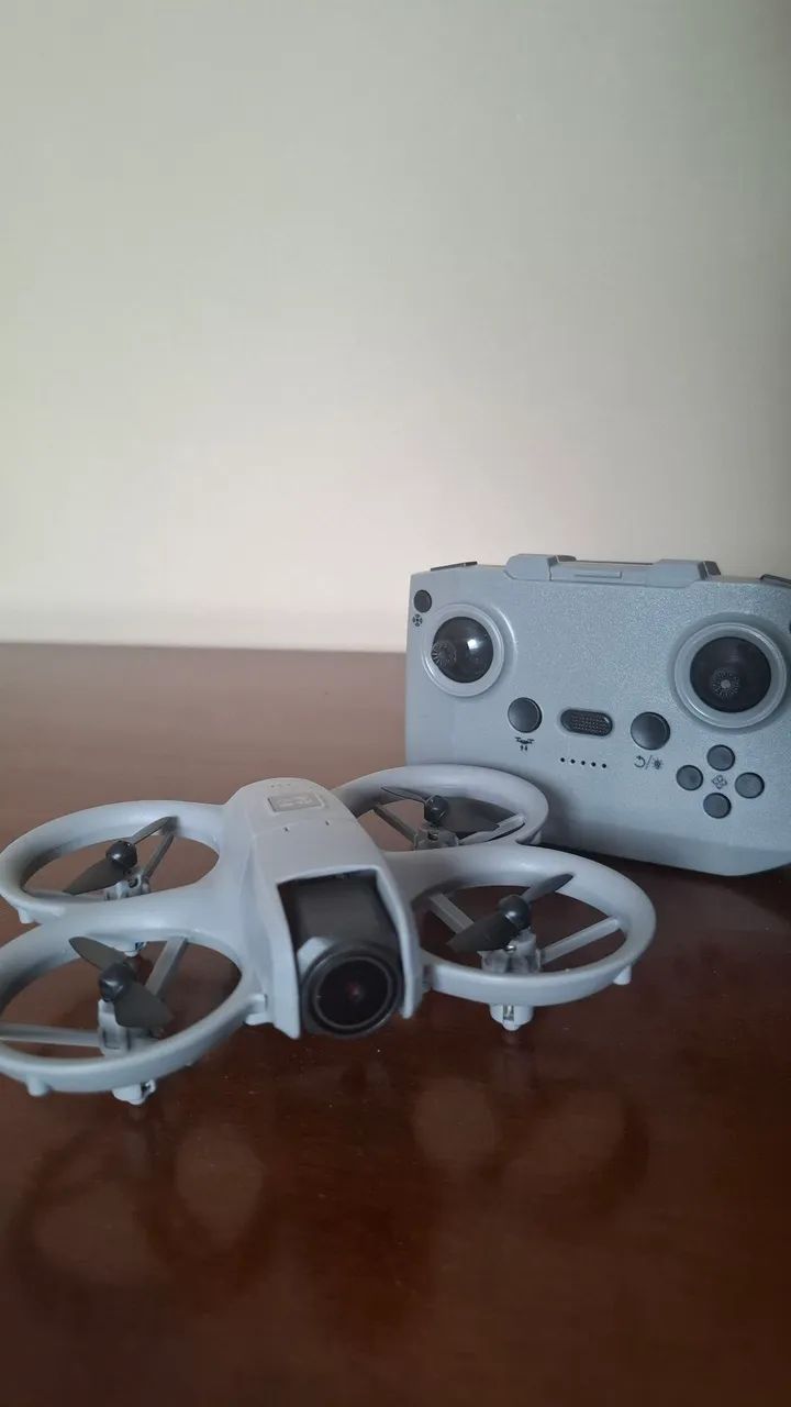 Drone mini novo na caixa com controle
