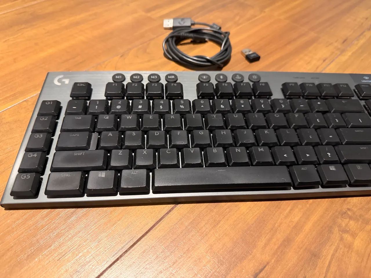 Teclado Logitech G915 - Com teclado numérico 