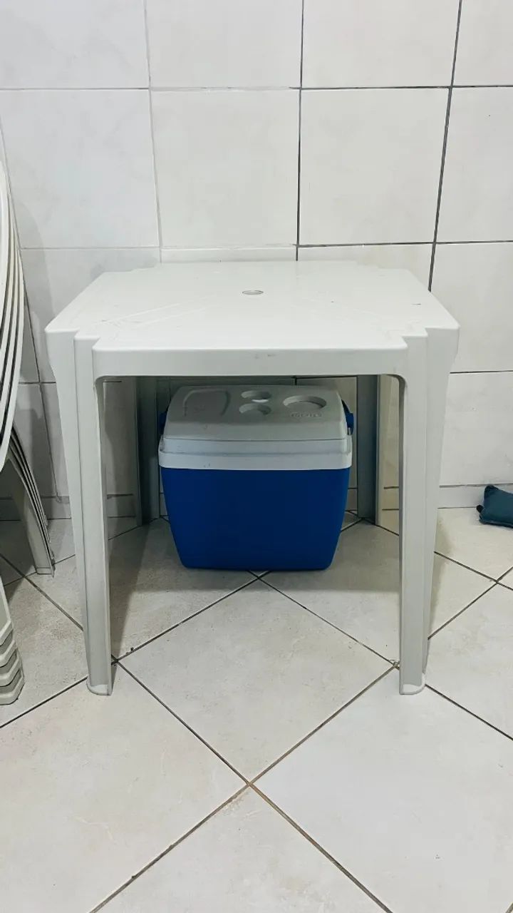 Mesa com 4 cadeiras  - Foto 2