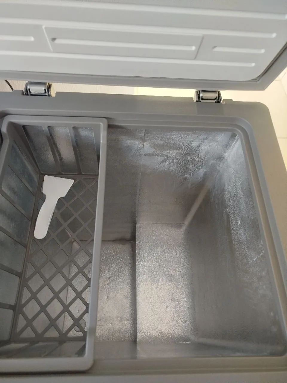 Vendo freezer semi novo  - Foto 3