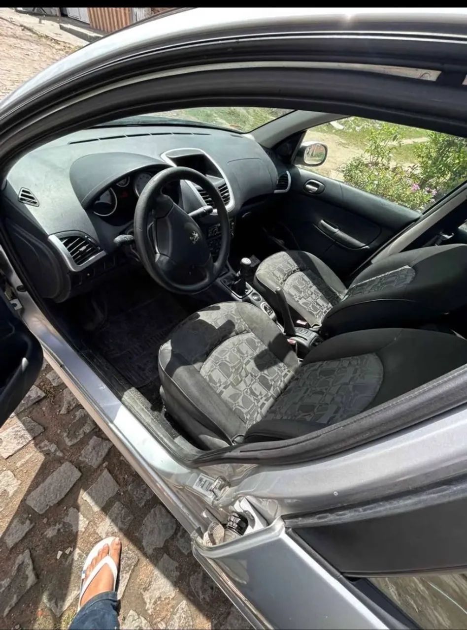 Peugeot 207 207 XR Sport 1.4 Flex 8V 5p 2011