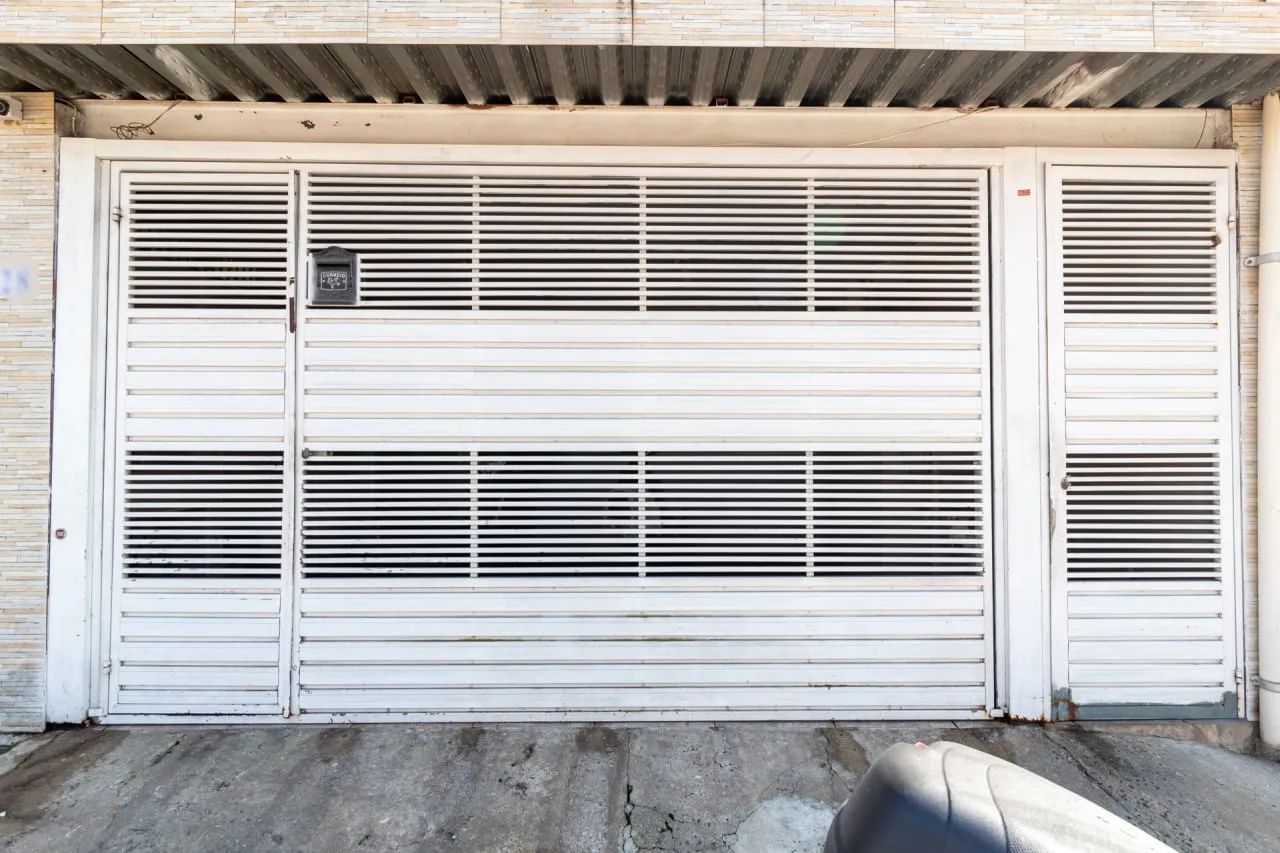 Casa comercial na Rua Rishin Matsuda, 428  240 m²