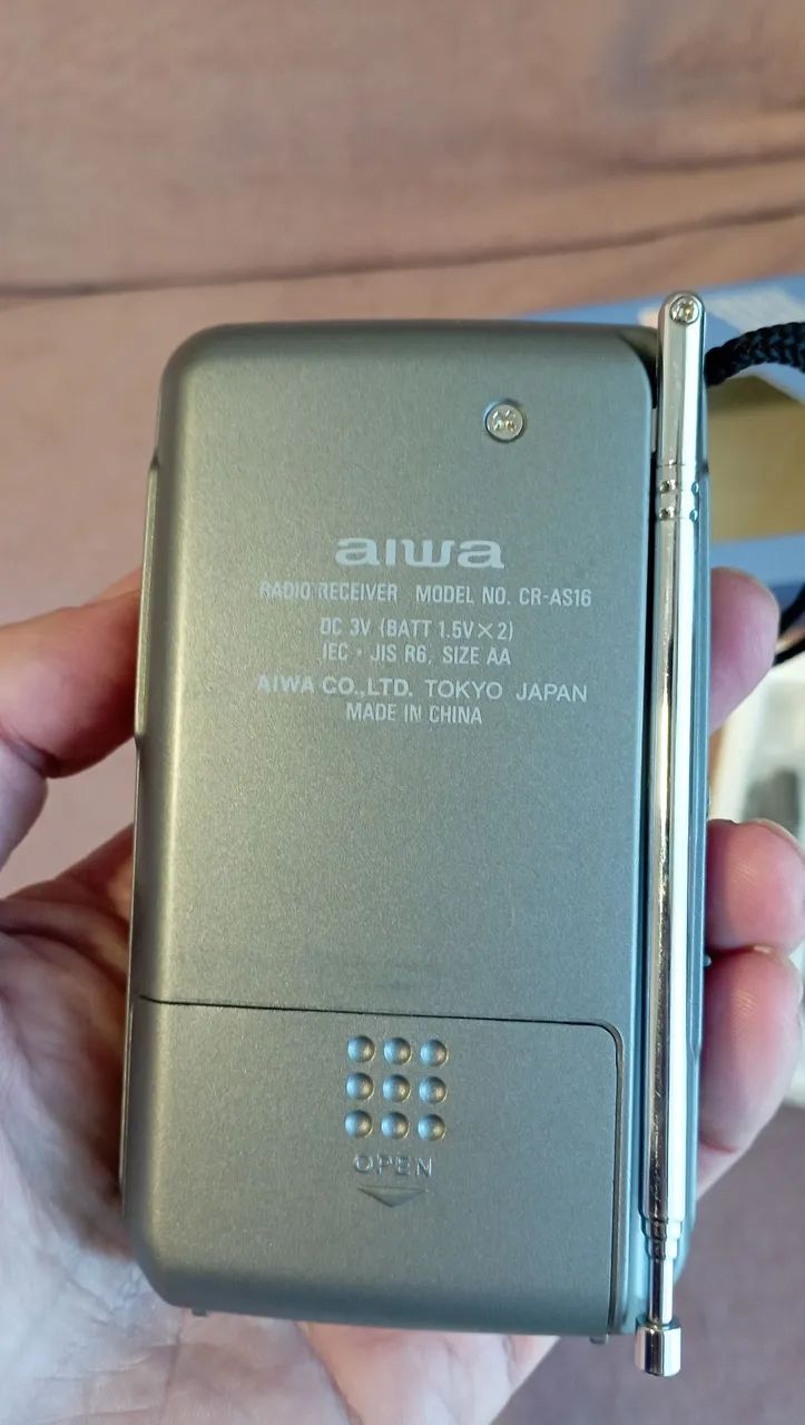 Rádio portátil aiwa CR-AS 16 ANTIGO  - Foto 2