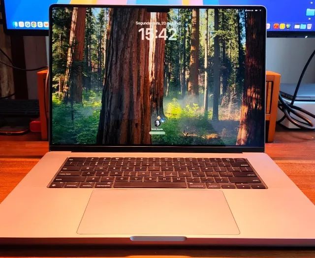 MacBook Pro 16