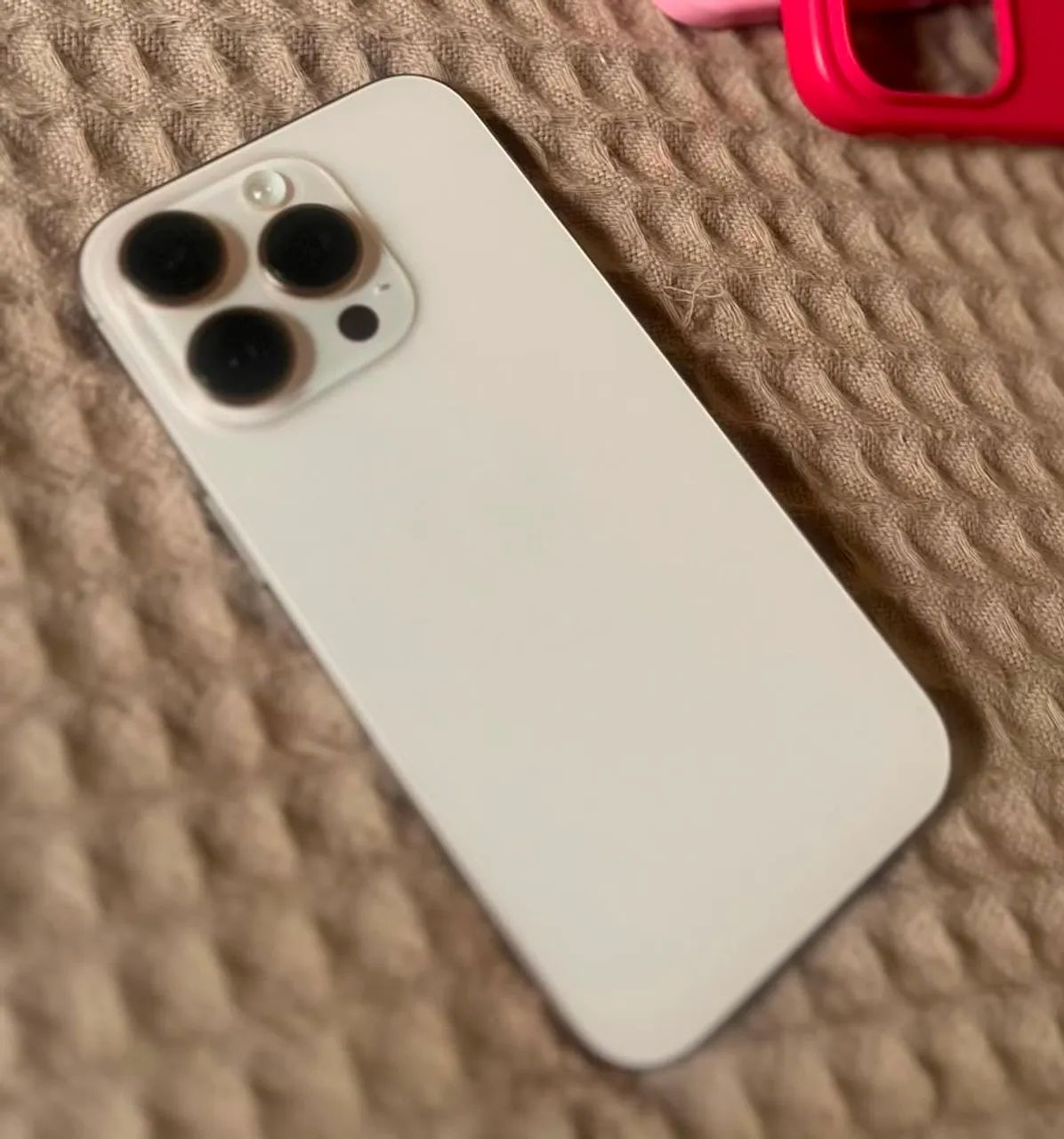 iPhone 16 Pro