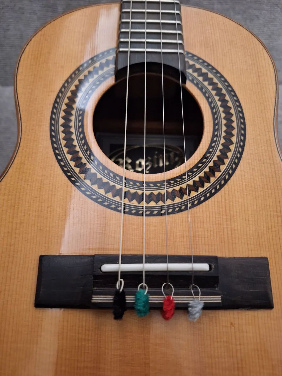 Cavaquinho ROZINI Profissional,  modelo RC 07
