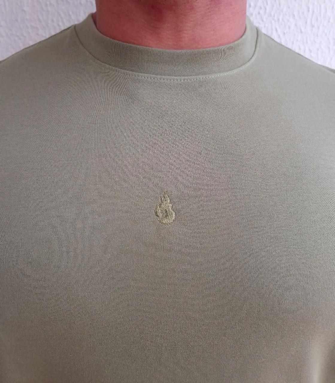 Camiseta gola média  - Foto 4