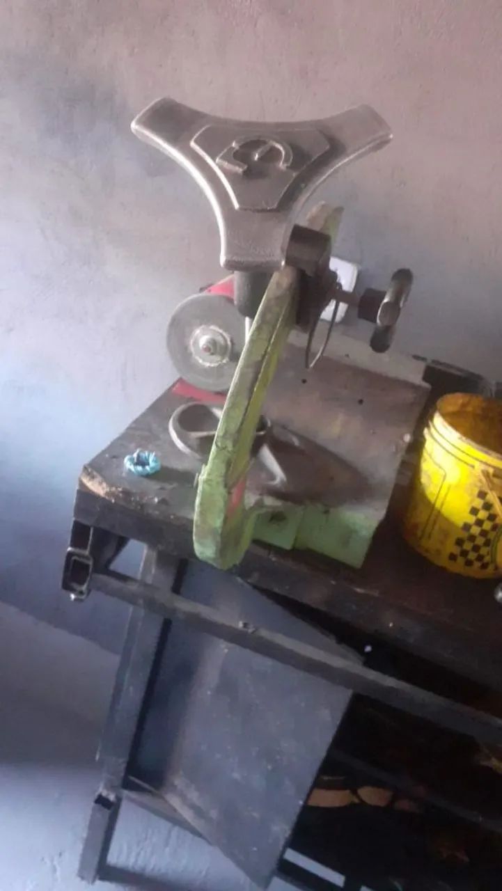 Máquinas de borracharia e mais de 60 pneus a venda.  - Foto 4