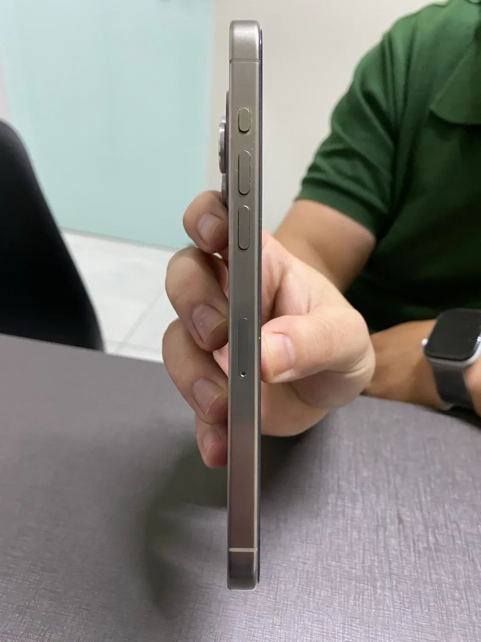 iPhone 15 Pro Max Titânio Natural 256GB - Foto 4
