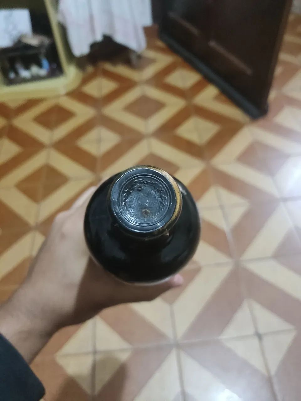Garrafa de vinho antigo  - Foto 3