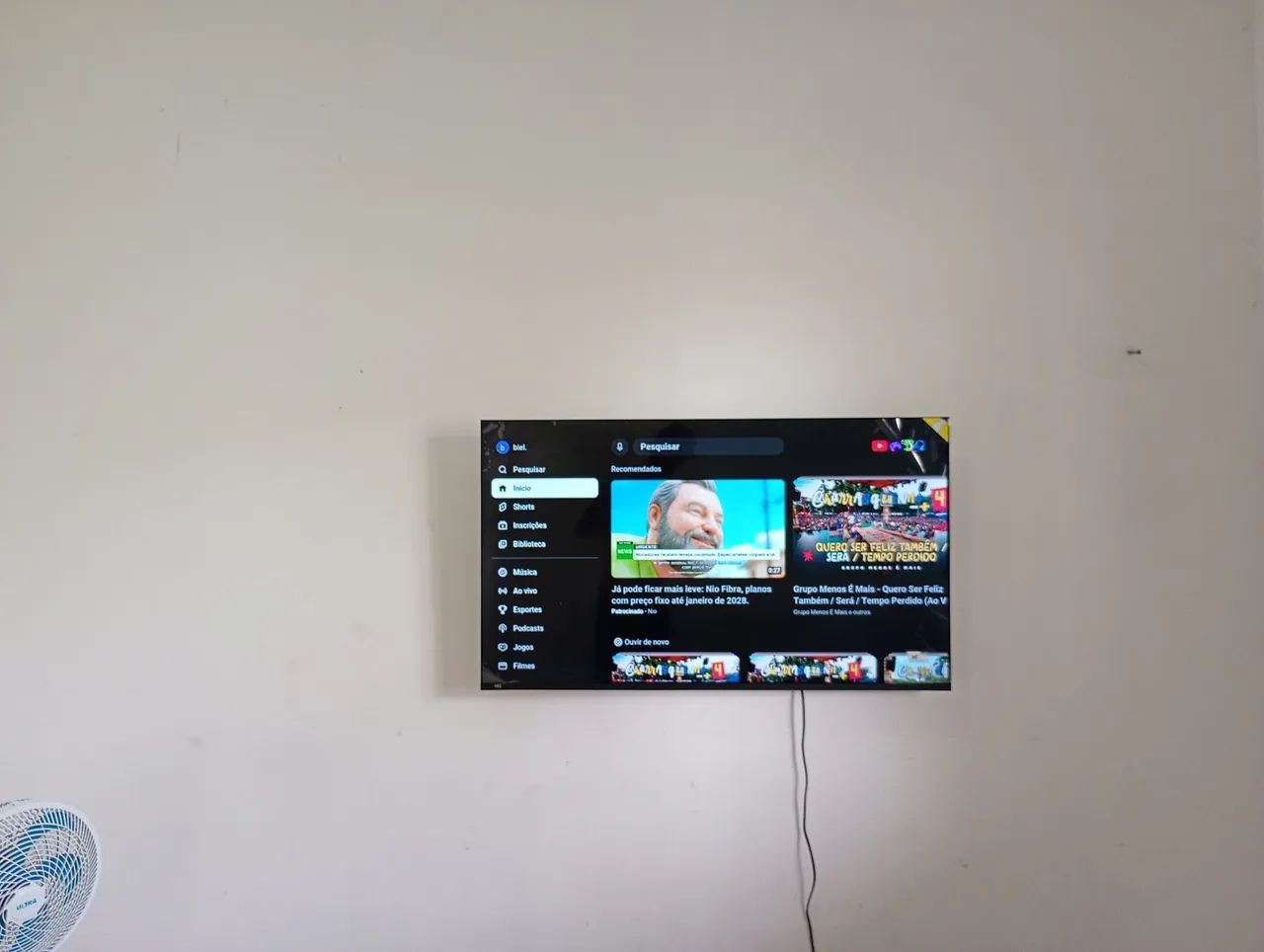 Tv smart 4k HQ Android 50 polegadas tá com película de proteção na tela novinha! - Foto 2