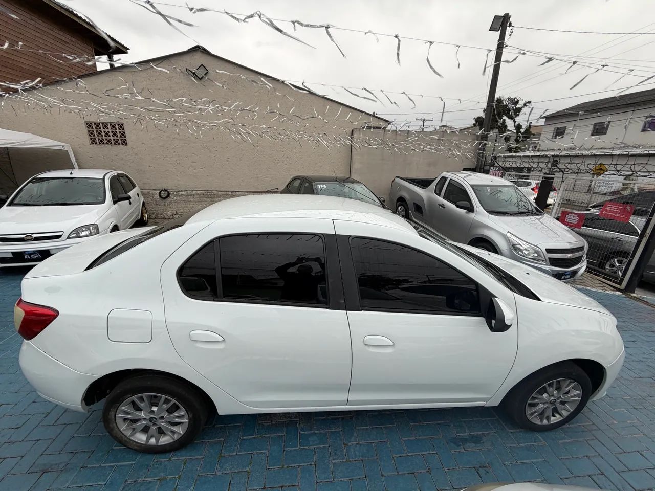 Renault Logan Expression Hi-flex 1.6 8V 4P 2014 - Foto 3
