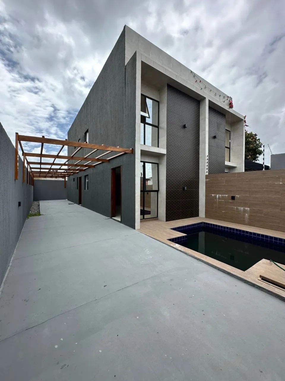 CASA EM CABEDELO - OPORTUNIDADE ÚNICA 