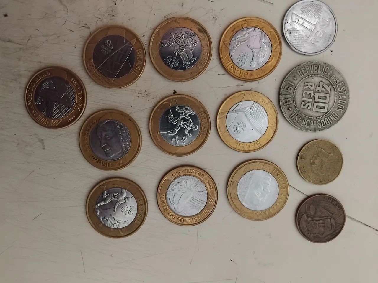 Selos ,moedas e notas antigas 