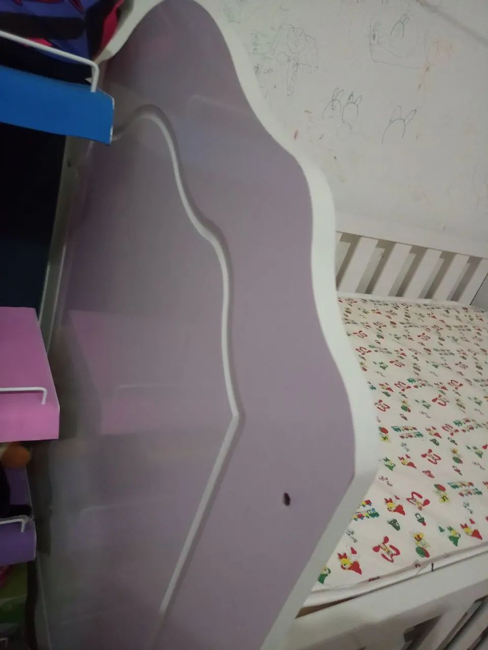 American-style crib that converts into a toddler bed.