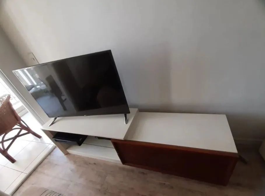 Rack para TV  branco c/ 2 gavetas - Foto 3
