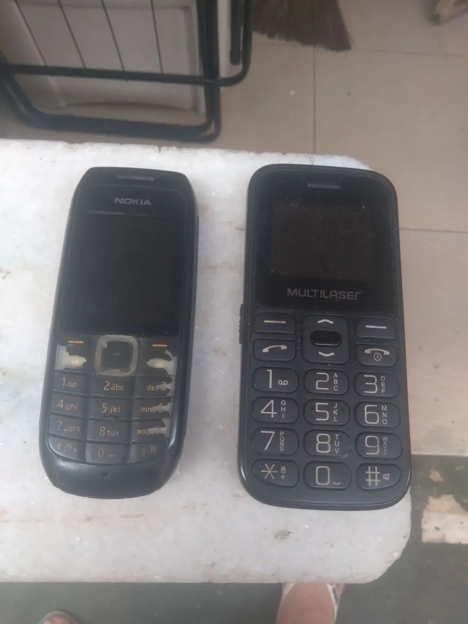 CELULAR ANTIGO.