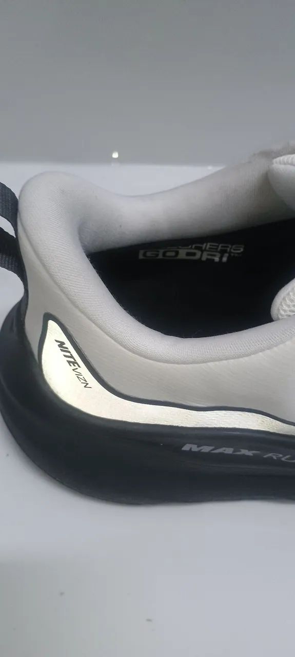 Tênis Skechers Max Run Waterproof 44 - Foto 6