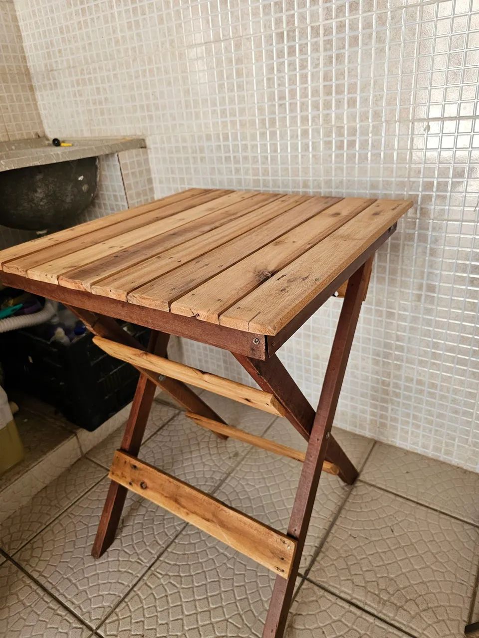 Mesa dobrável de madeira 60x60