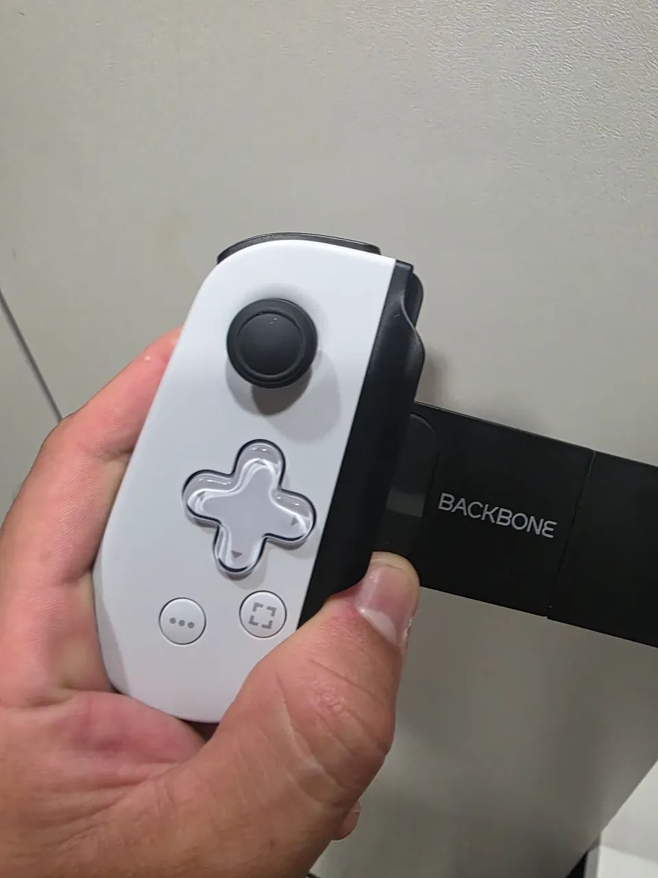 Backbone One PlayStation Edition USB-C - Controle Gamer para Celular - Foto 5