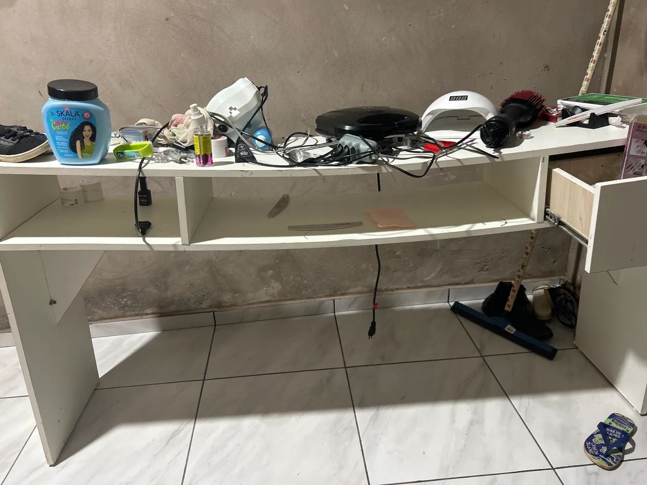 Mesa de nails e manicure 