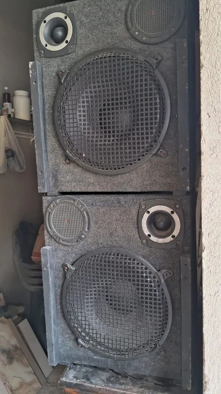 Mesa e caixas de som - Foto 2