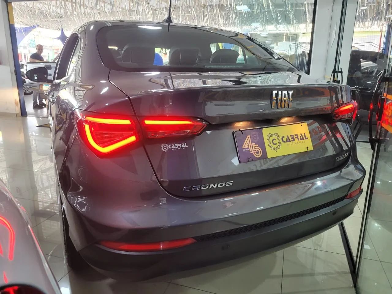 Fiat Cronos Precision 1.3 16V Flex Aut. 2024 - Foto 4