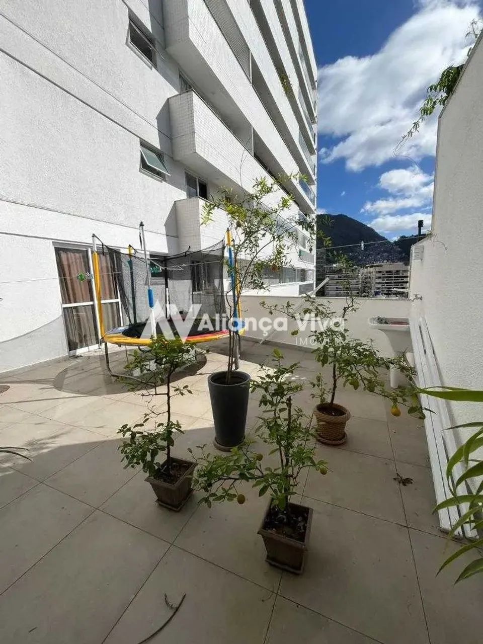 Botafogo | Apartamento 3 quartos, sendo 2 suites