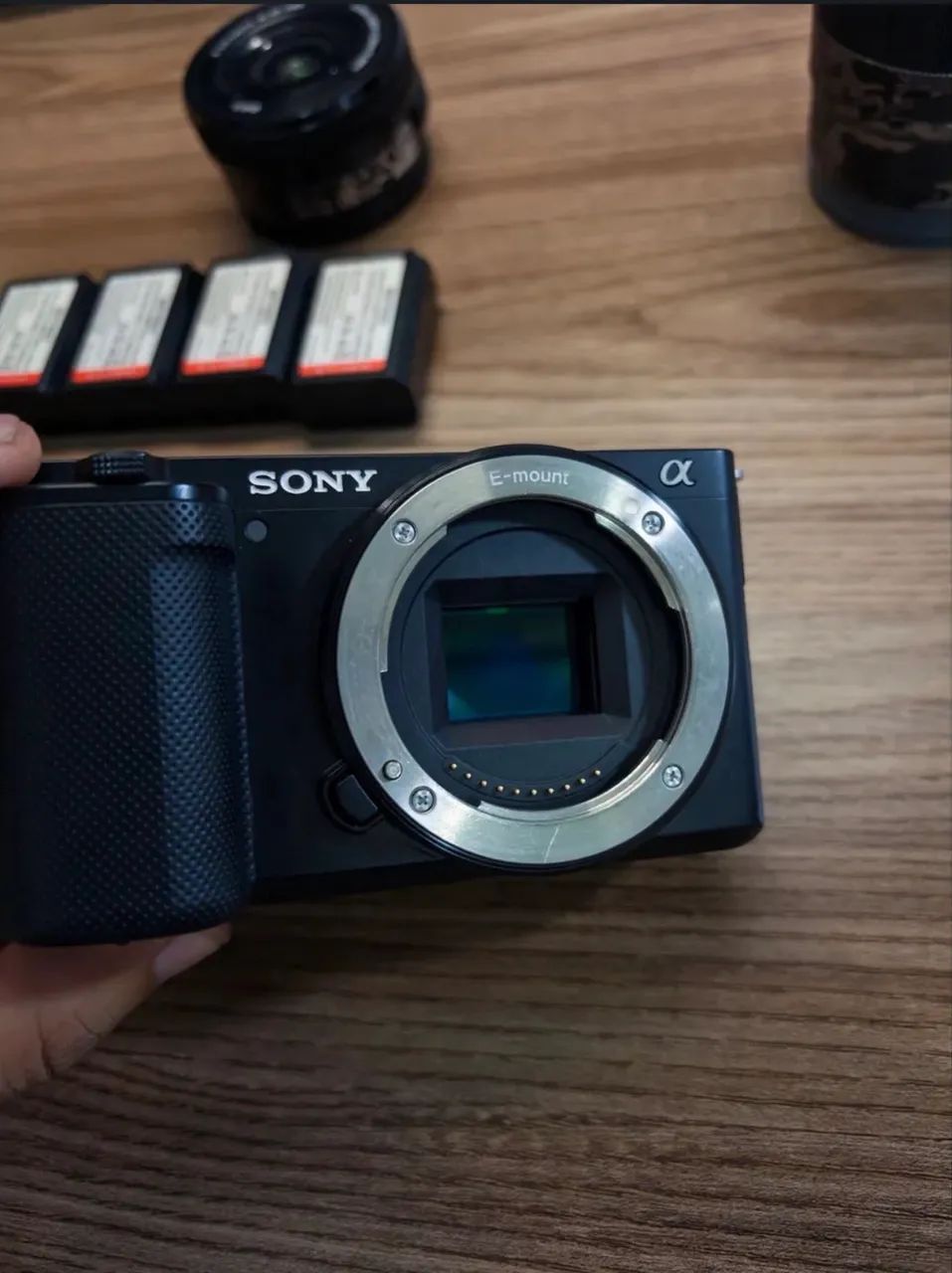 Câmera Sony ZV E10 4K + Lente do kit  - Foto 2