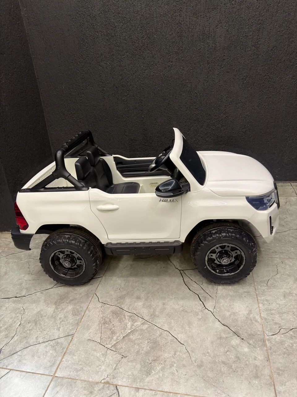 Vendo Hilux elétrico infantil - Foto 4