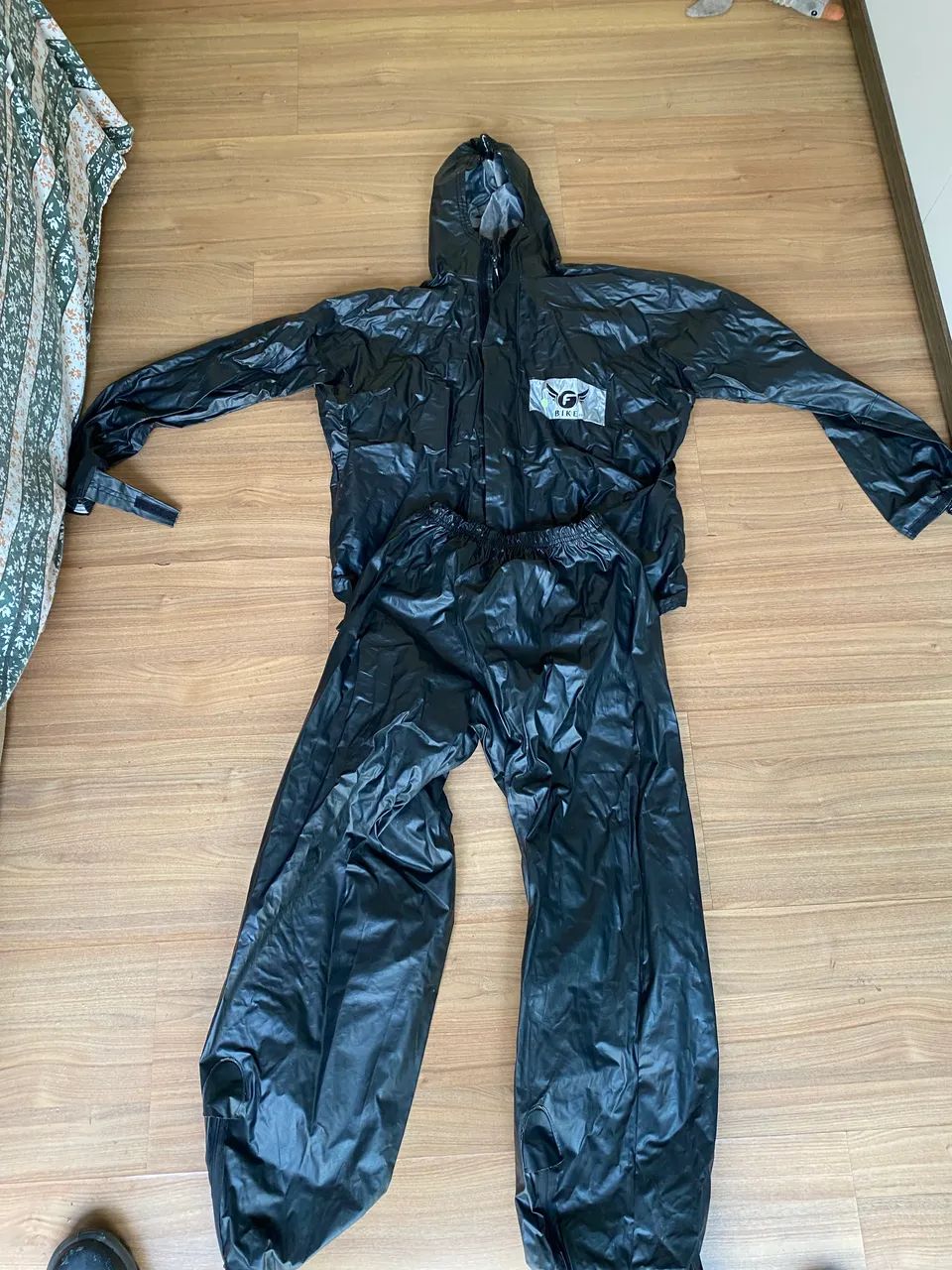 VENDO CONJUNTO CAPA DE CHUVA - Foto 3
