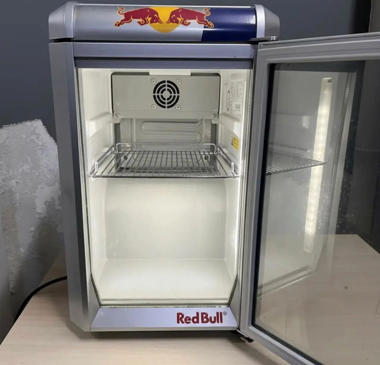 Frigobar Redbull 