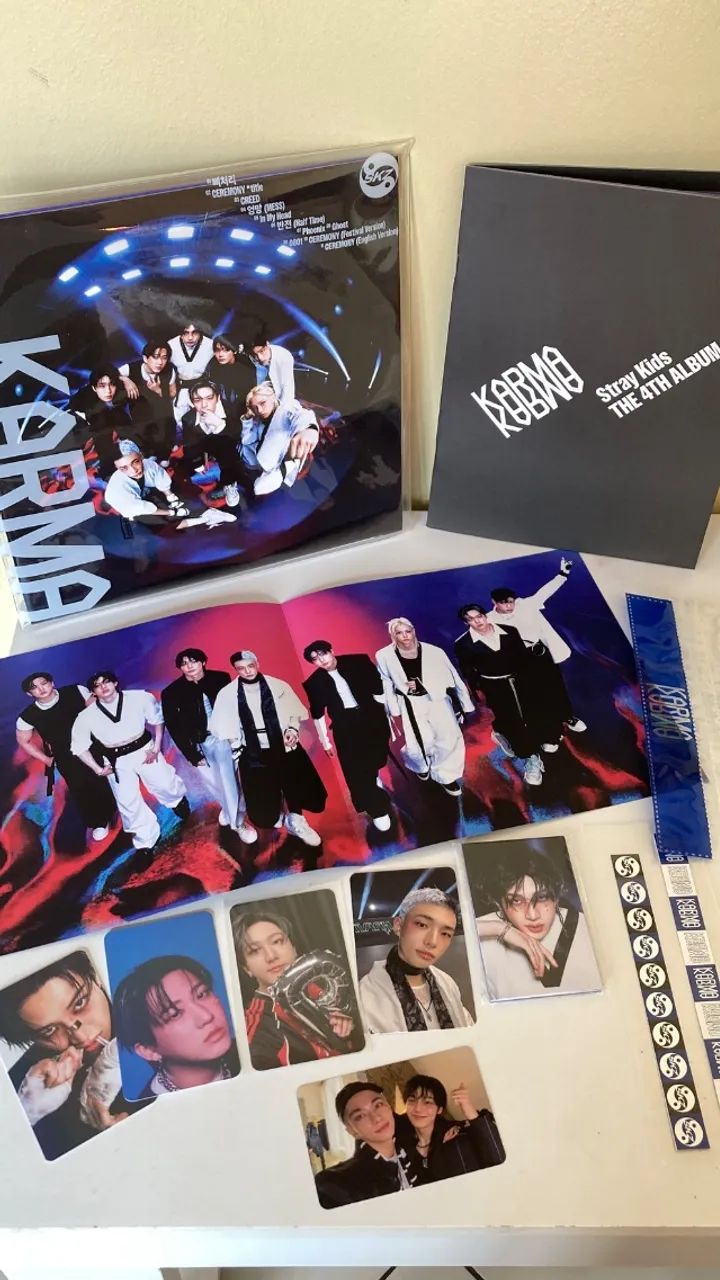 Álbum Stray Kids - Karma VERSION 
