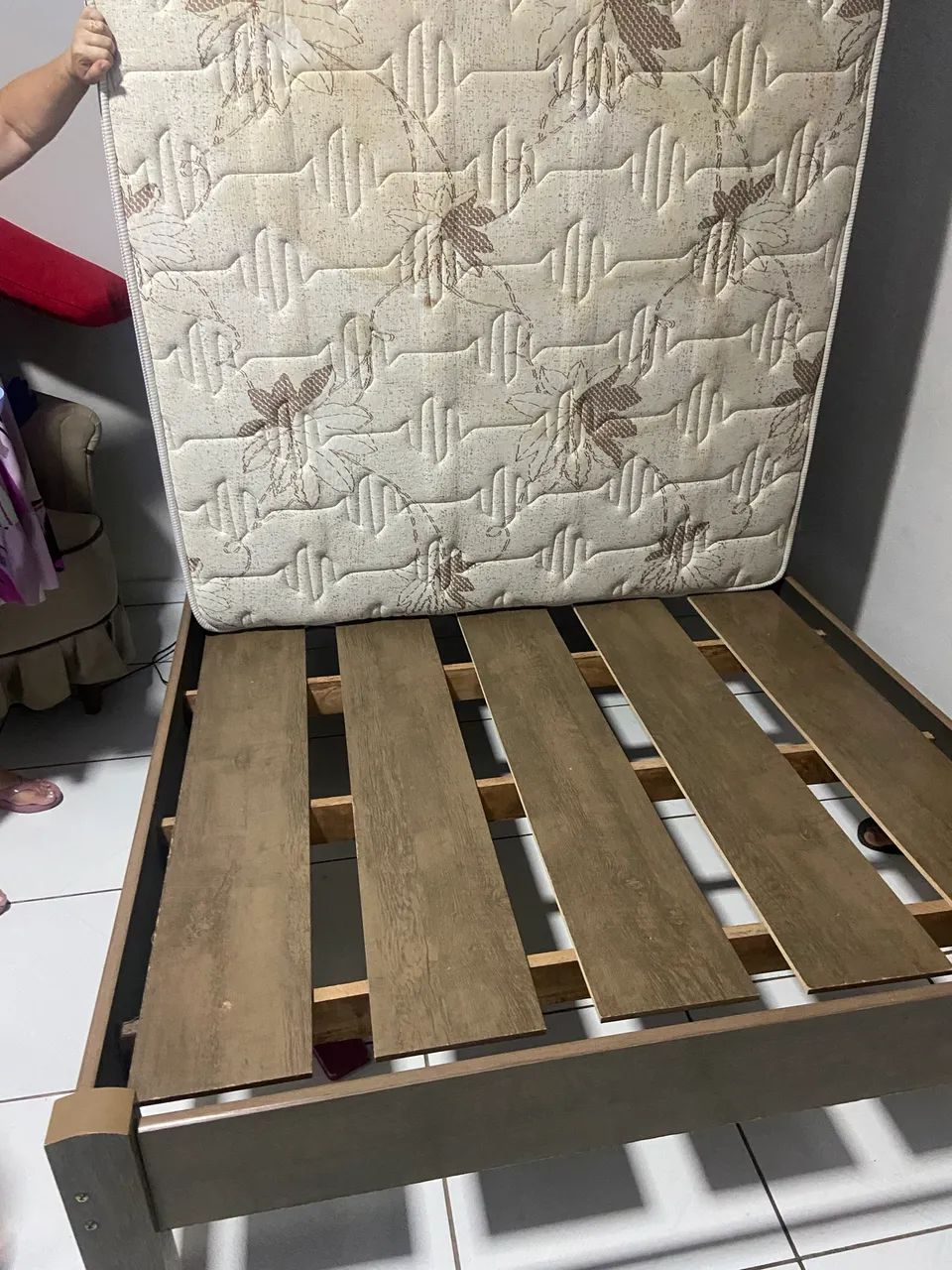 VENDO CAMA COM COLCHÃO GAZIN - Foto 5