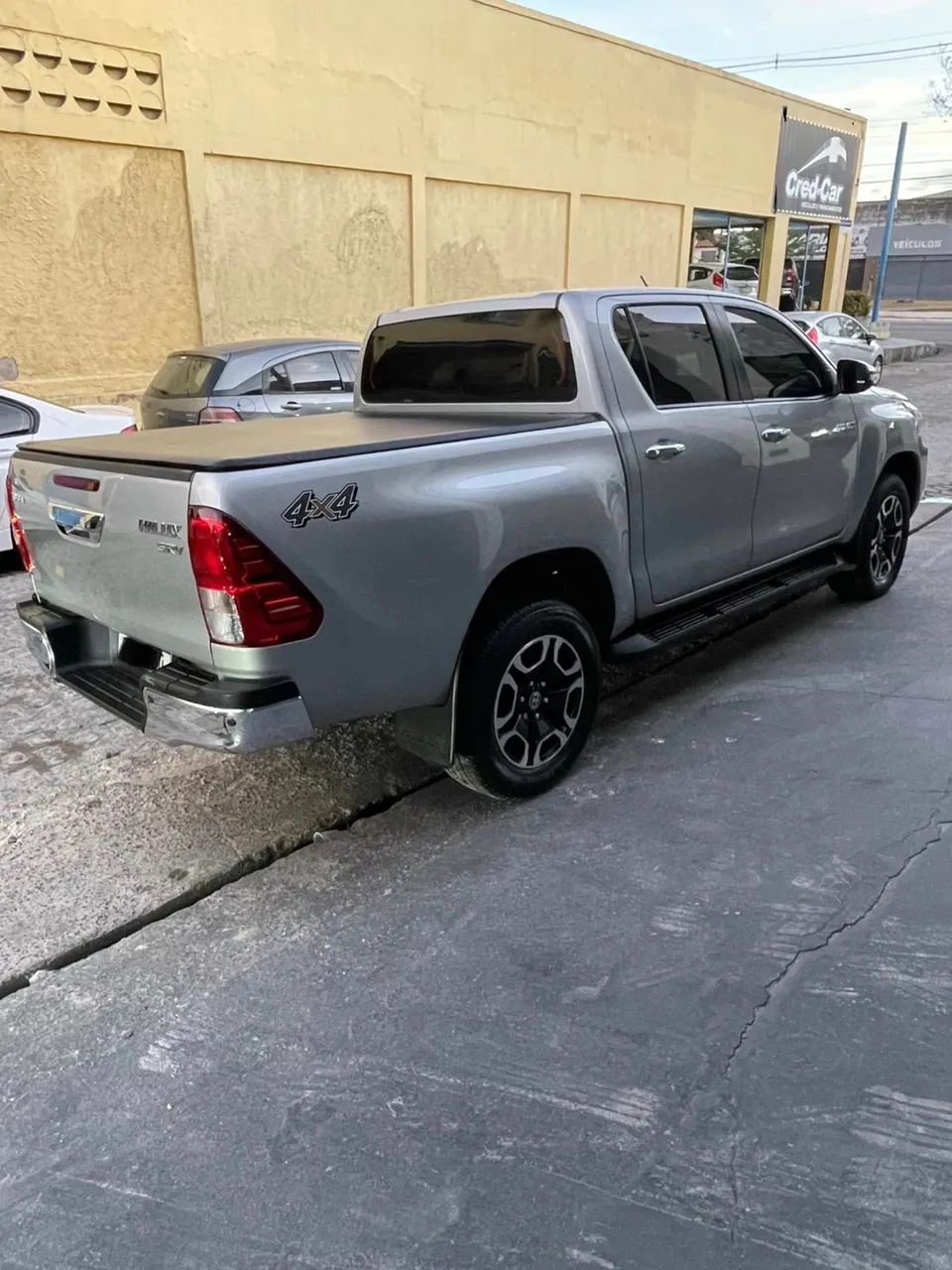 Toyota Hilux CD SRV 4X4 2.8 TDI Diesel Aut. 2024 - Foto 4