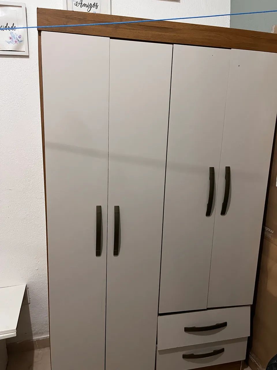 Guarda roupa de solteiro 