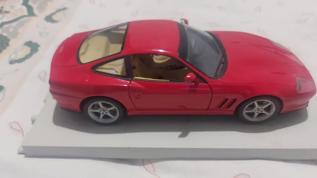 Miniatura Ferrari 550 Maranello 1:18 - Foto 2