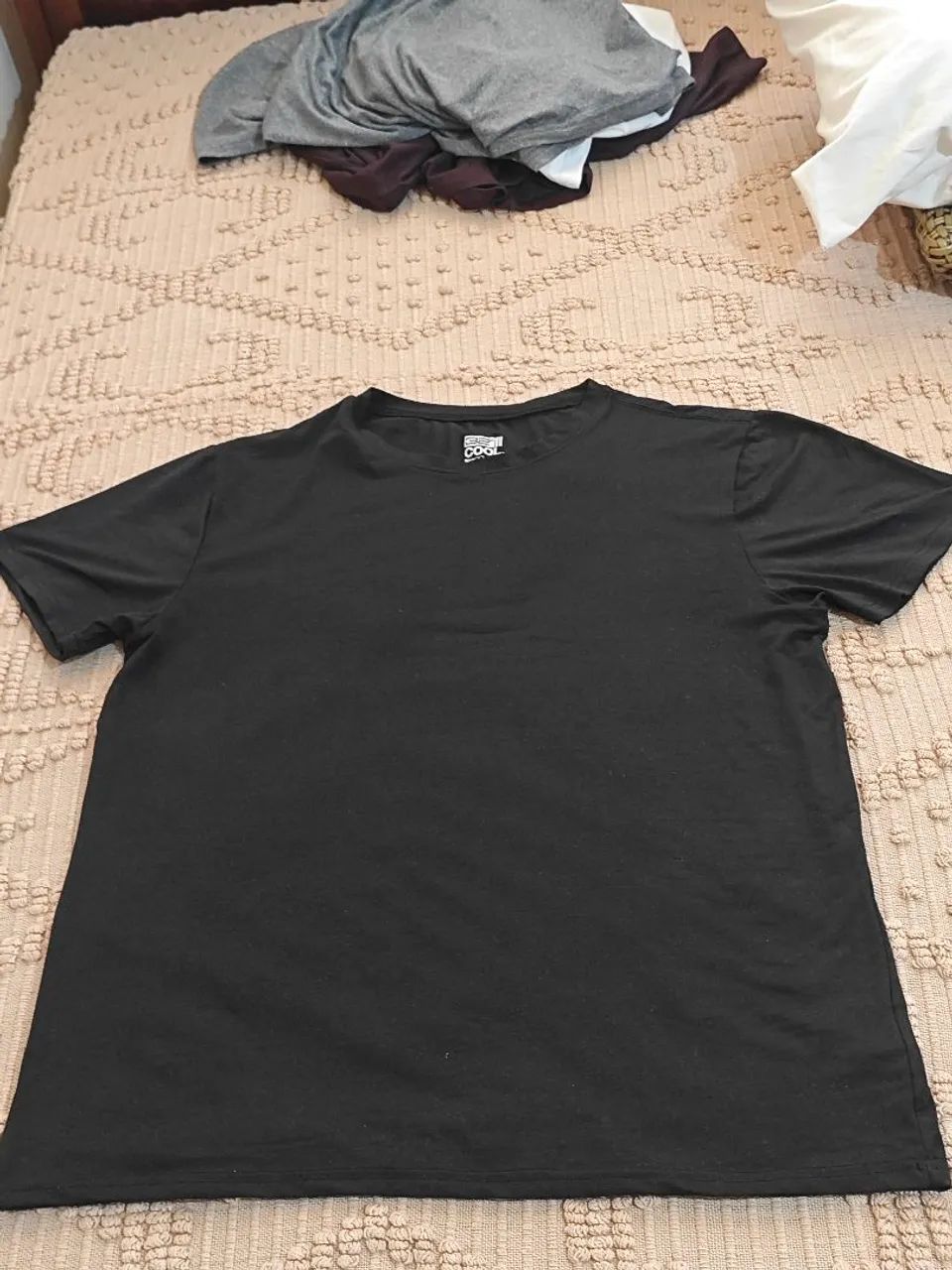 Camiseta 32 degrees, tamanho G, de poliéster 90% com elastano 10%