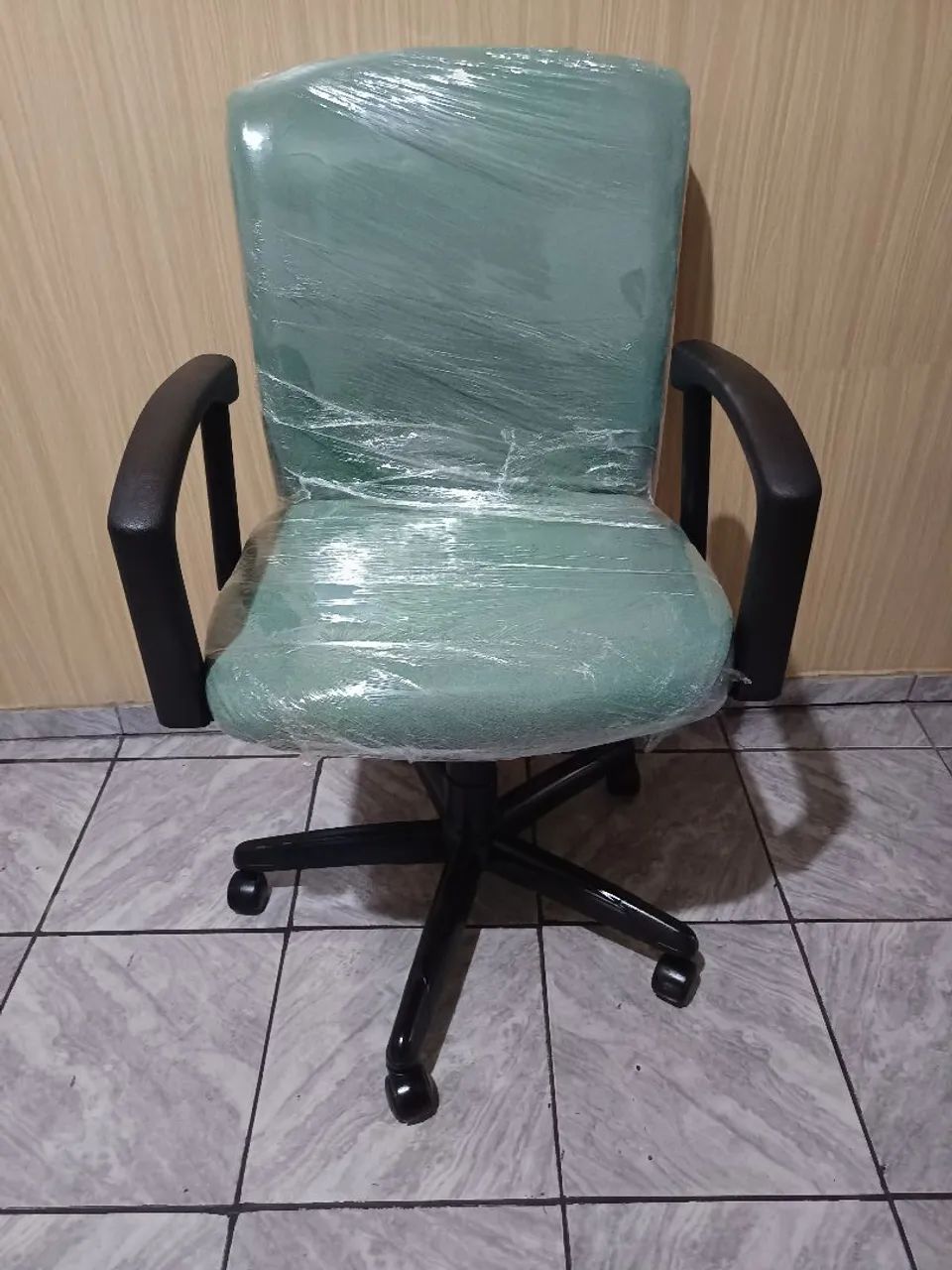 Vendo cadeira de escritório  - Foto 2