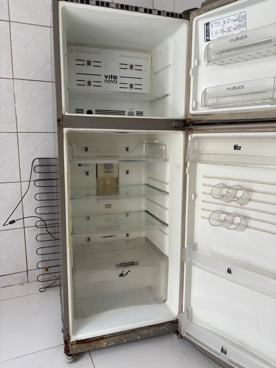 Geladeira com defeito  - Foto 3